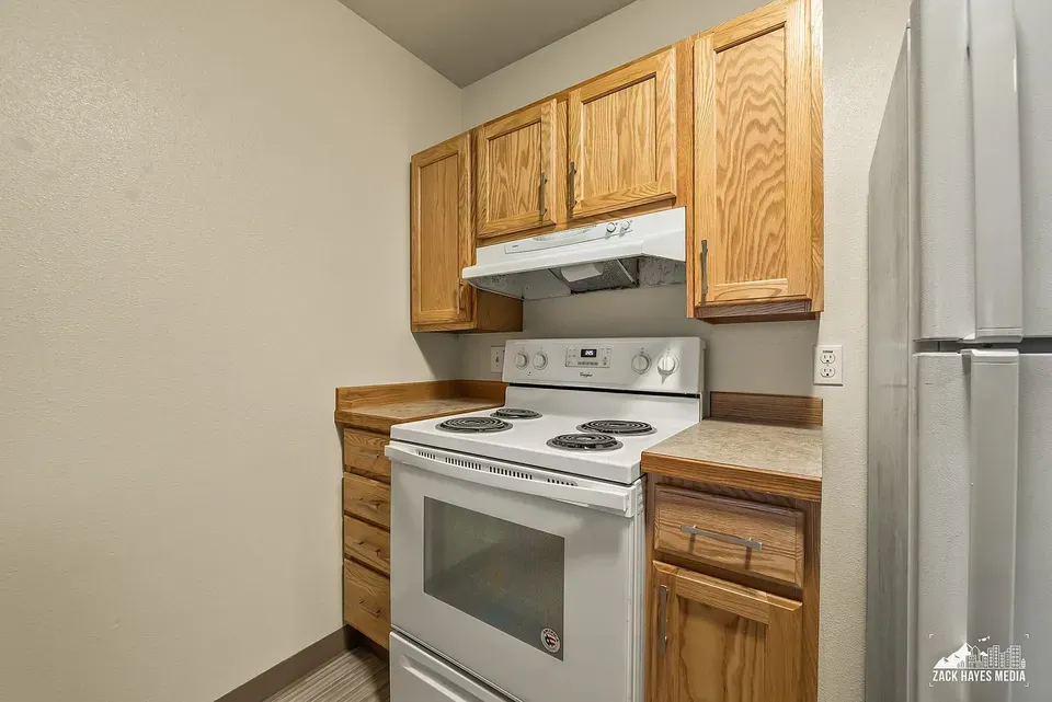 3 Bed 2 Bath Contemporary High-Rise Condo in Anchorage, AK - 5