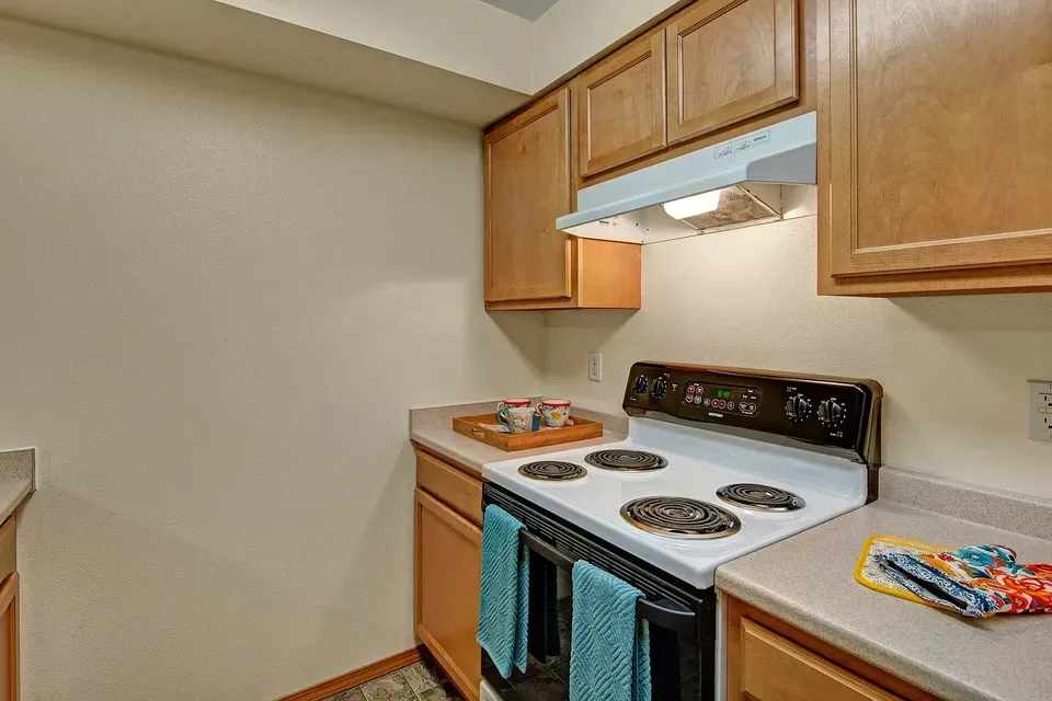 3 Bed 2 Bath Contemporary High-Rise Condo in Anchorage, AK - 2