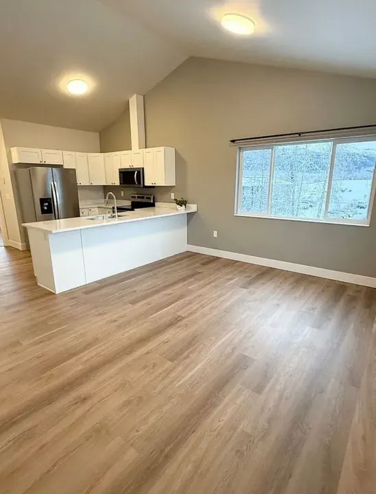 3 Bed 2 Bath Contemporary High-Rise Condo in Anchorage, AK - 3