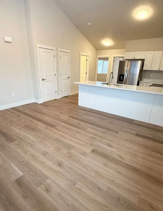 3 Bed 2 Bath Contemporary High-Rise Condo in Anchorage, AK - 5