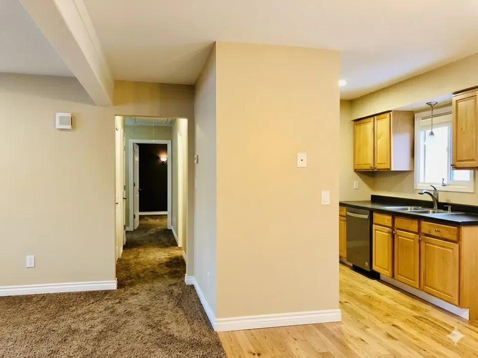 3 Bed 2 Bath Contemporary High-Rise Condo in Anchorage, AK - 2