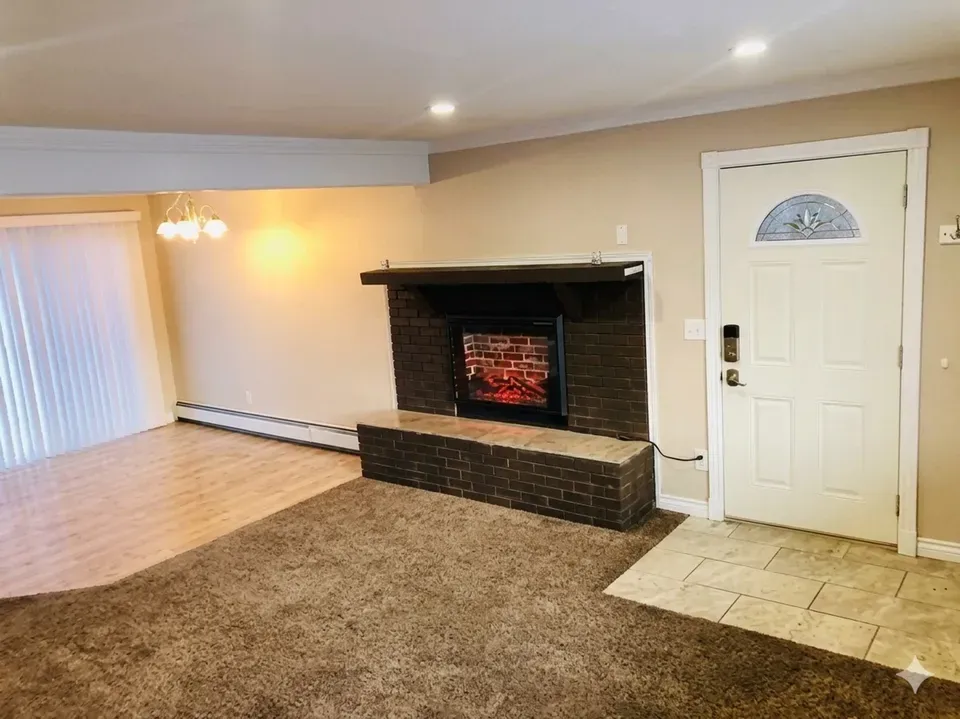 3 Bed 2 Bath Contemporary High-Rise Condo in Anchorage, AK - 3