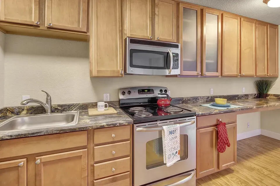 3 Bed 2 Bath Contemporary High-Rise Condo in Anchorage, AK - 4