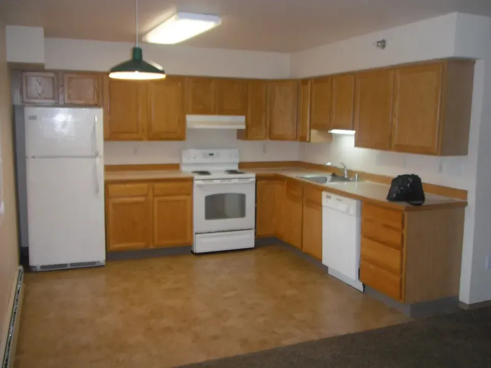 3 Bed 2 Bath Contemporary High-Rise Condo in Anchorage, AK - 2
