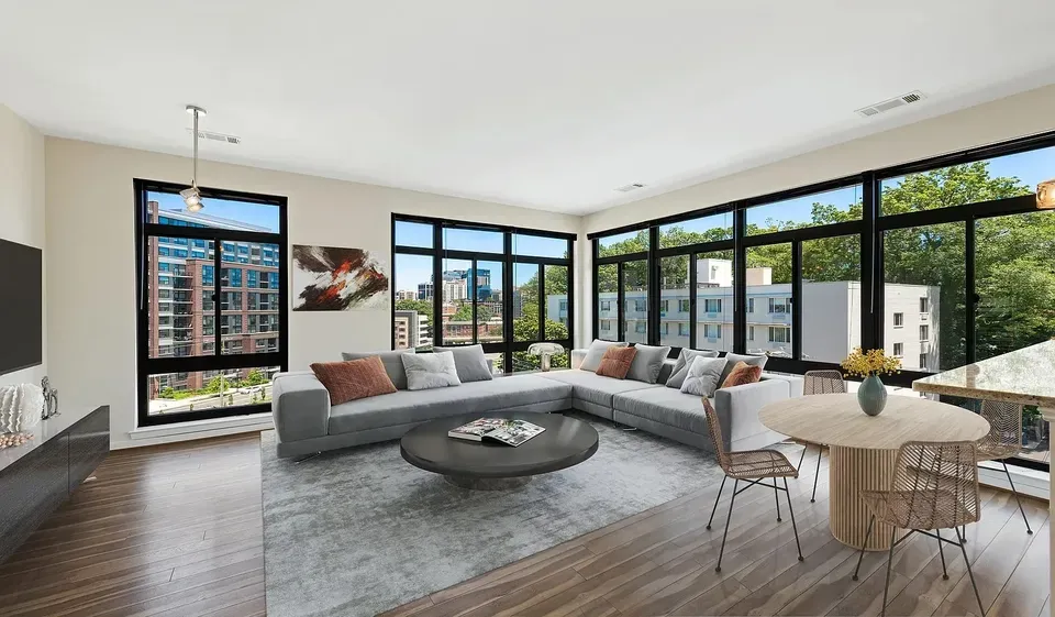 3 Bed 2 Bath Contemporary High-Rise Condo in Arlington, VA - 3