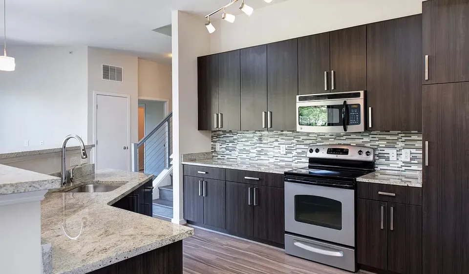 3 Bed 2 Bath Contemporary High-Rise Condo in Arlington, VA - 5