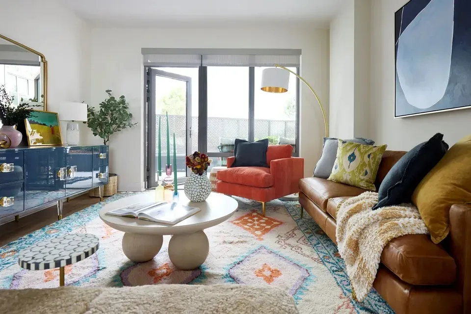3 Bed 2 Bath Contemporary High-Rise Condo in Arlington, VA - 4