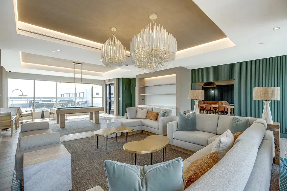 3 Bed 2 Bath Contemporary High-Rise Condo in Arlington, VA - 4