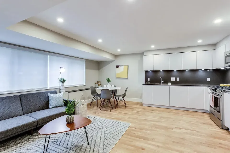 3 Bed 2 Bath Contemporary High-Rise Condo in Arlington, VA - 3