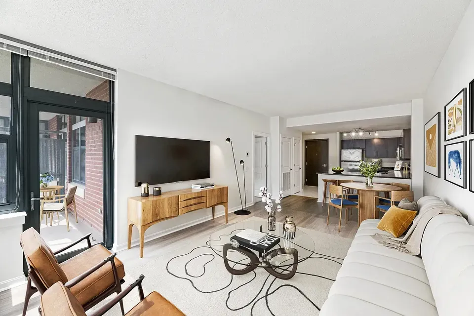 3 Bed 2 Bath Contemporary High-Rise Condo in Arlington, VA - 2