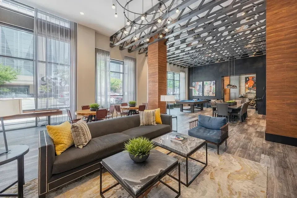 3 Bed 2 Bath Contemporary High-Rise Condo in Arlington, VA - 3
