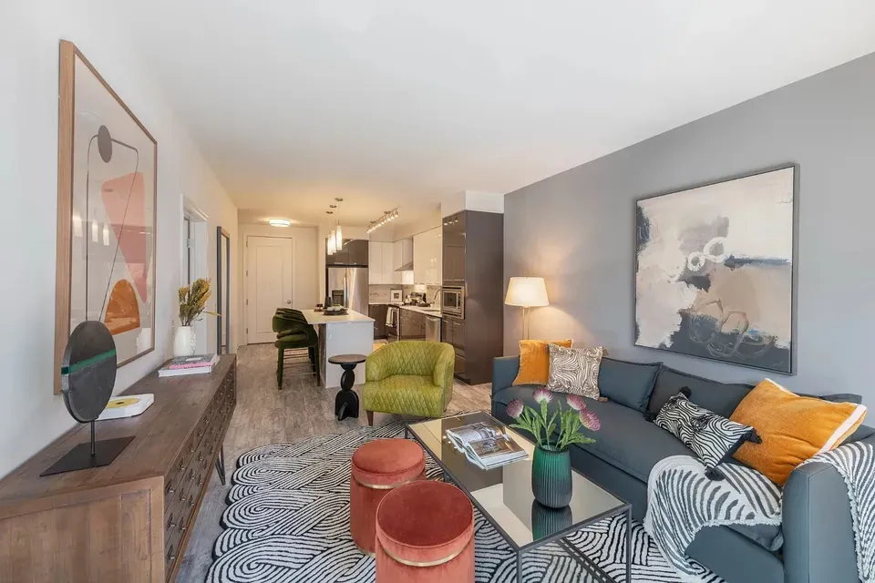 3 Bed 2 Bath Contemporary High-Rise Condo in Arlington, VA - 5