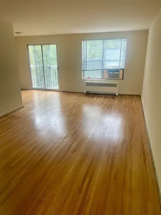 3 Bed 2 Bath Contemporary High-Rise Condo in Arlington, VA - 2