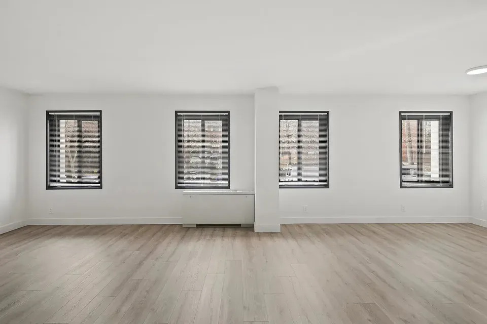 3 Bed 2 Bath Contemporary High-Rise Condo in Arlington, VA - 3
