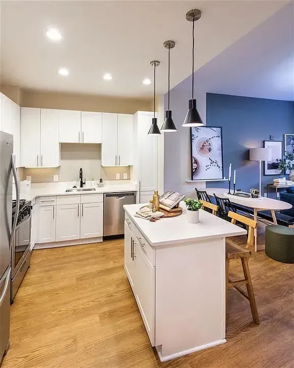 3 Bed 2 Bath Contemporary High-Rise Condo in Arlington, VA - 3