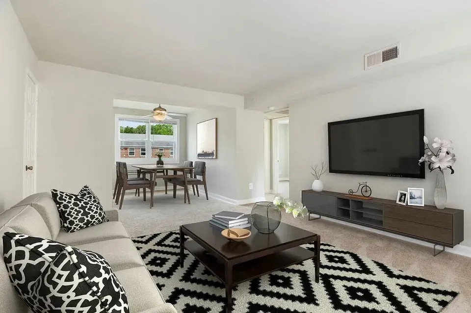 3 Bed 2 Bath Contemporary High-Rise Condo in Arlington, VA - 2