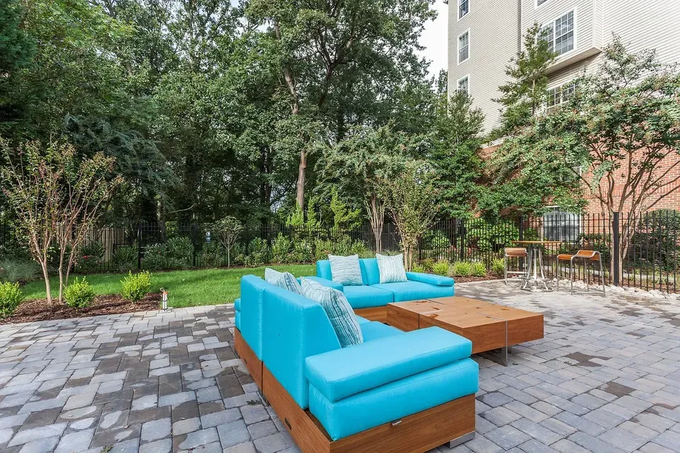 3 Bed 2 Bath Contemporary High-Rise Condo in Arlington, VA - 4