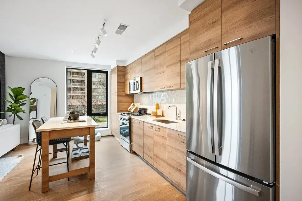 3 Bed 2 Bath Contemporary High-Rise Condo in Arlington, VA - 5