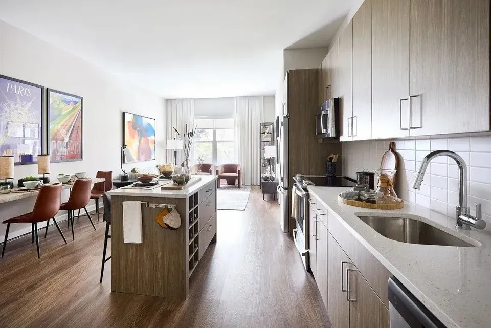 3 Bed 2 Bath Contemporary High-Rise Condo in Arlington, VA - 3