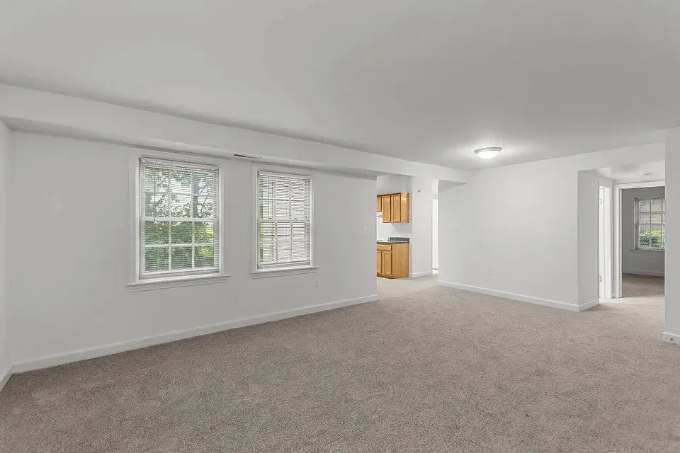3 Bed 2 Bath Contemporary High-Rise Condo in Arlington, VA - 2
