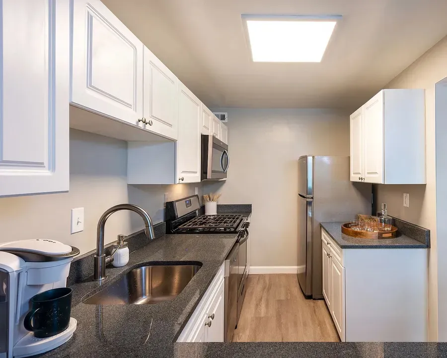 3 Bed 2 Bath Contemporary High-Rise Condo in Arlington, VA - 1