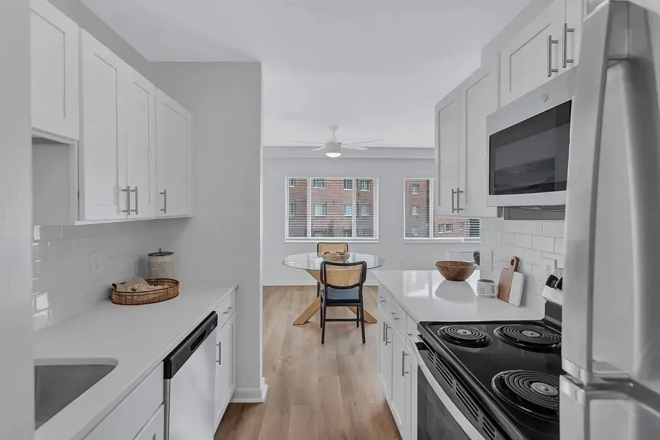 3 Bed 2 Bath Contemporary High-Rise Condo in Arlington, VA - 3