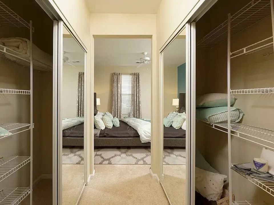 3 Bed 2 Bath Contemporary High-Rise Condo in Arlington, VA - 3
