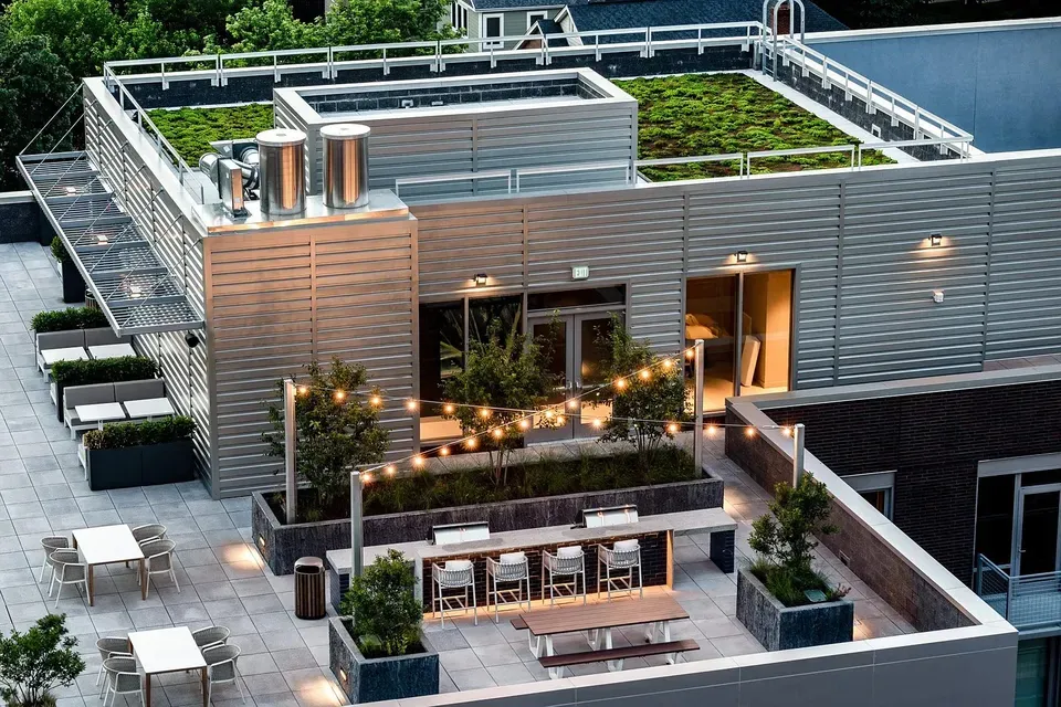 3 Bed 2 Bath Contemporary High-Rise Condo in Arlington, VA - 5