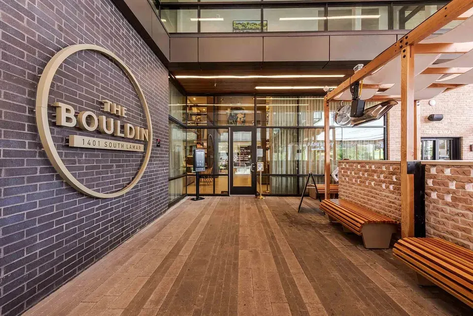 3 Bed 2 Bath Contemporary High-Rise Condo in Austin, TX - 5