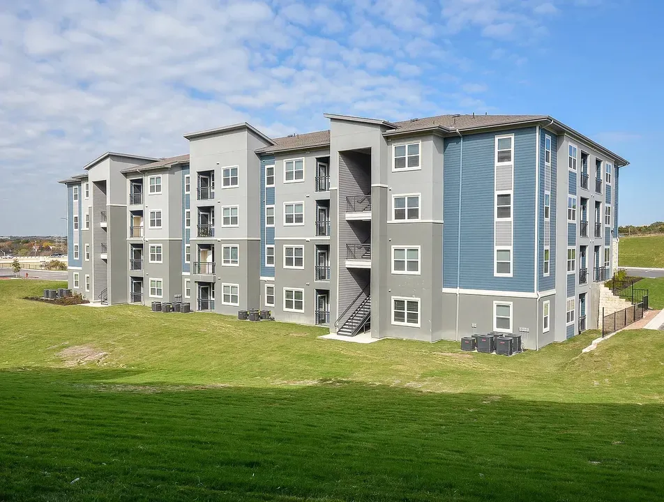 3 Bed 2 Bath Contemporary High-Rise Condo in Austin, TX - 3