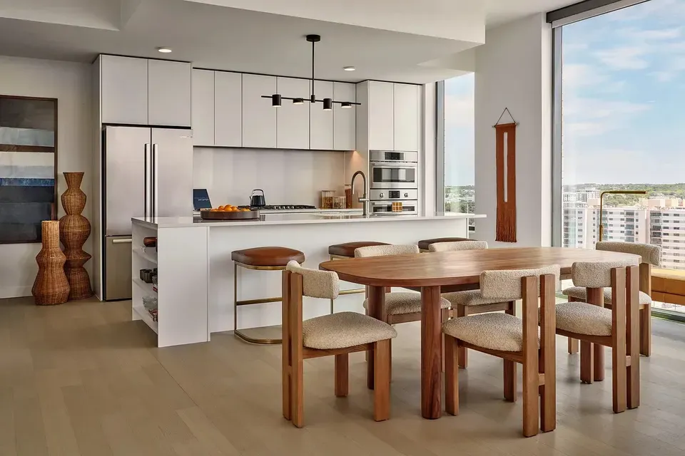 3 Bed 2 Bath Contemporary High-Rise Condo in Austin, TX - 3