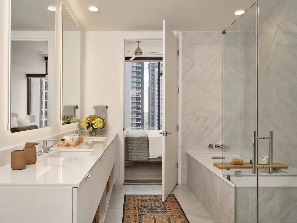 3 Bed 2 Bath Contemporary High-Rise Condo in Austin, TX - 5