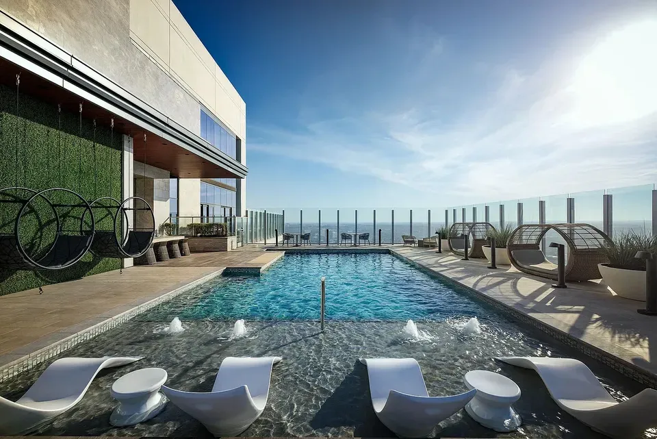 3 Bed 2 Bath Contemporary High-Rise Condo in Austin, TX - 2