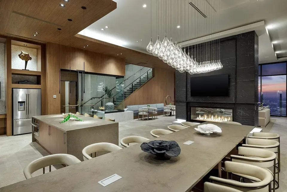 3 Bed 2 Bath Contemporary High-Rise Condo in Austin, TX - 5
