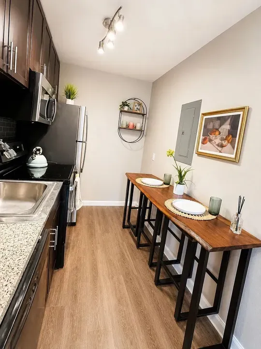 3 Bed 2 Bath Contemporary High-Rise Condo in Austin, TX - 5