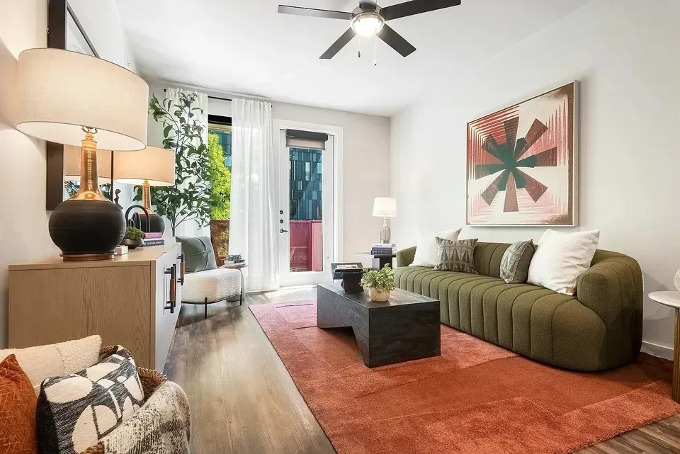 3 Bed 2 Bath Contemporary High-Rise Condo in Austin, TX - 5