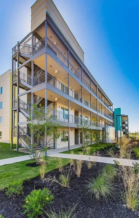 3 Bed 2 Bath Contemporary High-Rise Condo in Austin, TX - 1