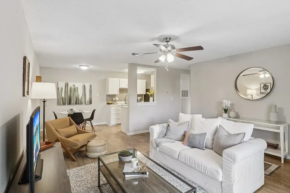 3 Bed 2 Bath Contemporary High-Rise Condo in Austin, TX - 1