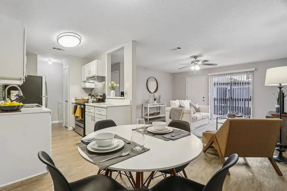 3 Bed 2 Bath Contemporary High-Rise Condo in Austin, TX - 3