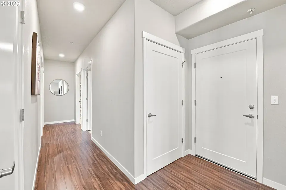 3 Bed 2 Bath Contemporary High-Rise Condo in Beaverton, OR - 4
