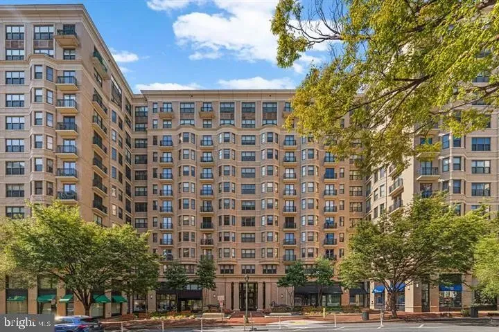 3 Bed 2 Bath Contemporary High-Rise Condo in Bethesda, MD