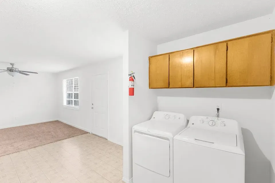3 Bed 2 Bath Contemporary High-Rise Condo in Birmingham, AL - 3