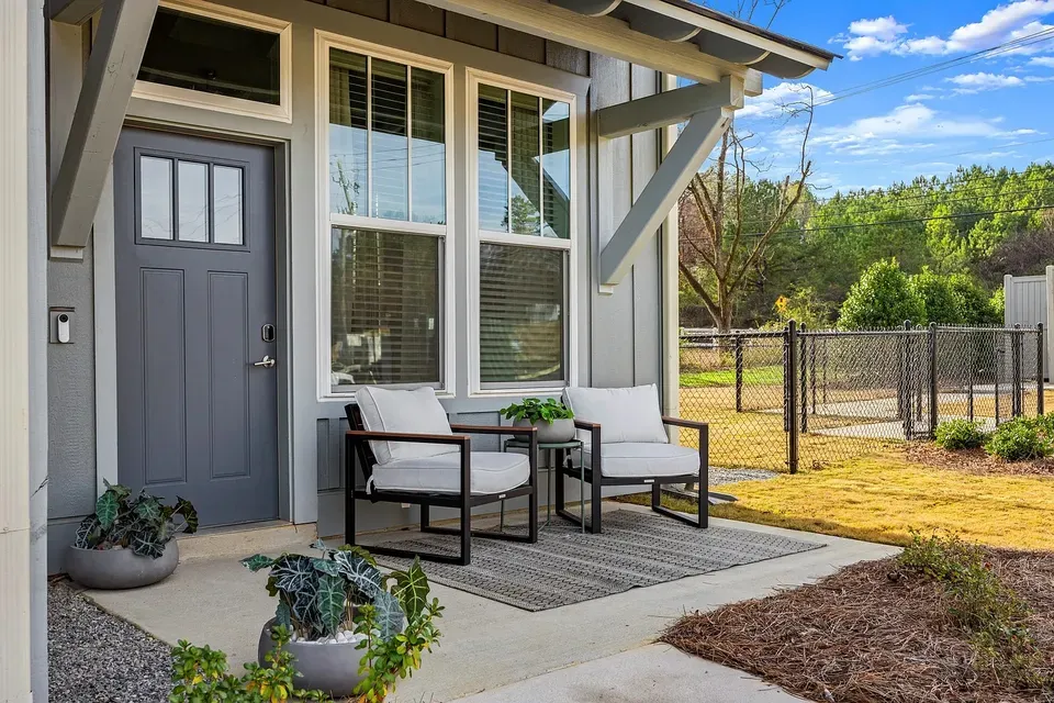 3 Bed 2 Bath Contemporary High-Rise Condo in Birmingham, AL - 3