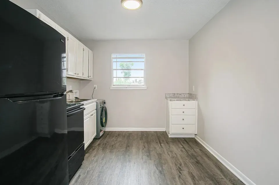 3 Bed 2 Bath Contemporary High-Rise Condo in Birmingham, AL - 5
