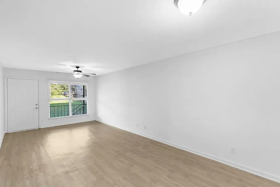 3 Bed 2 Bath Contemporary High-Rise Condo in Birmingham, AL - 3