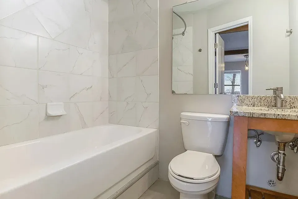 3 Bed 2 Bath Contemporary High-Rise Condo in Birmingham, AL - 3
