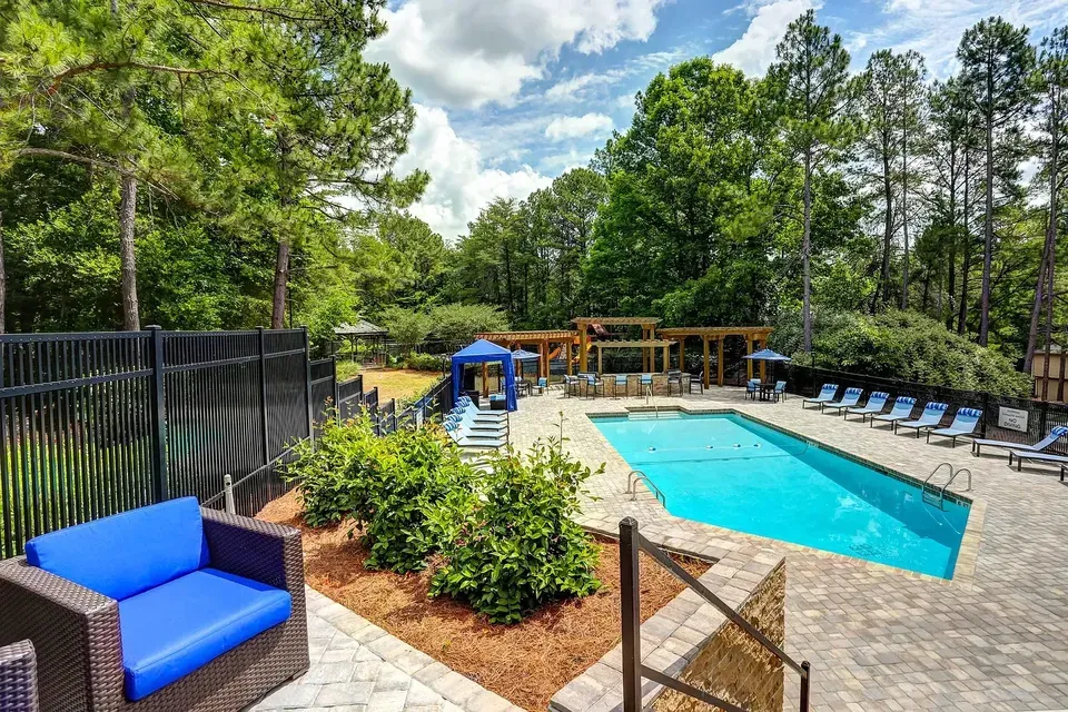 3 Bed 2 Bath Contemporary High-Rise Condo in Birmingham, AL - 3