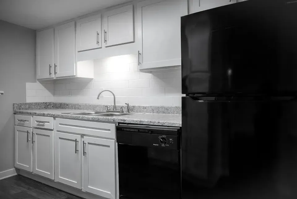 3 Bed 2 Bath Contemporary High-Rise Condo in Birmingham, AL - 1