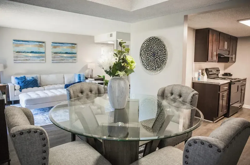 3 Bed 2 Bath Contemporary High-Rise Condo in Birmingham, AL - 2