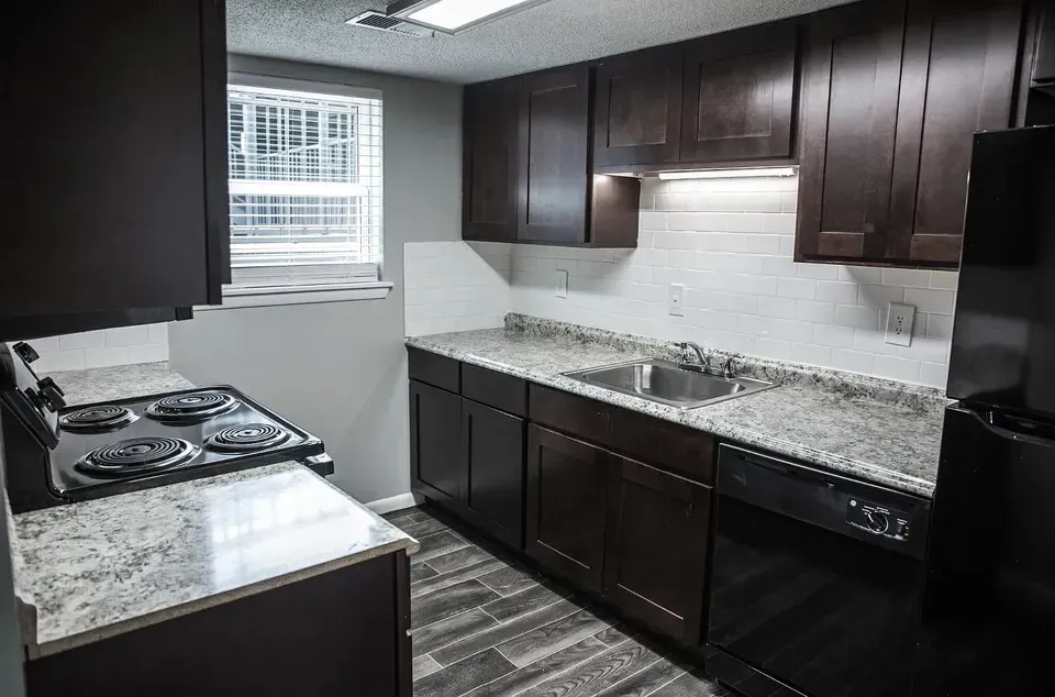 3 Bed 2 Bath Contemporary High-Rise Condo in Birmingham, AL - 5